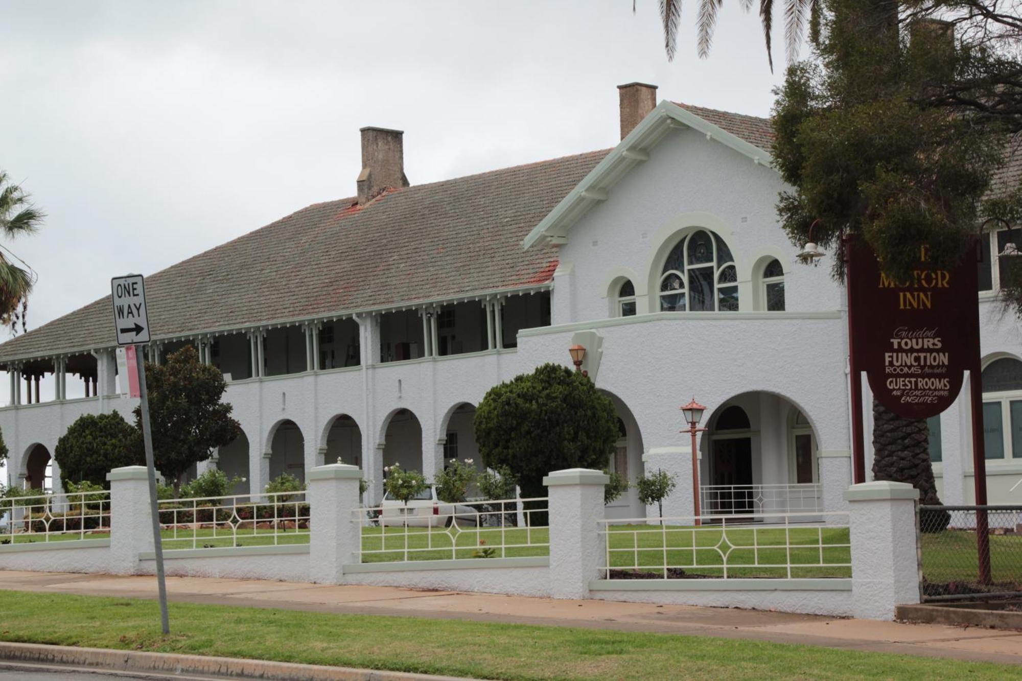 Hydro Hotel Leeton Buitenkant foto